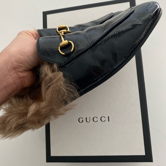 Gucci Princeton Leather Slippers with Fur - Picture 6 of 9
